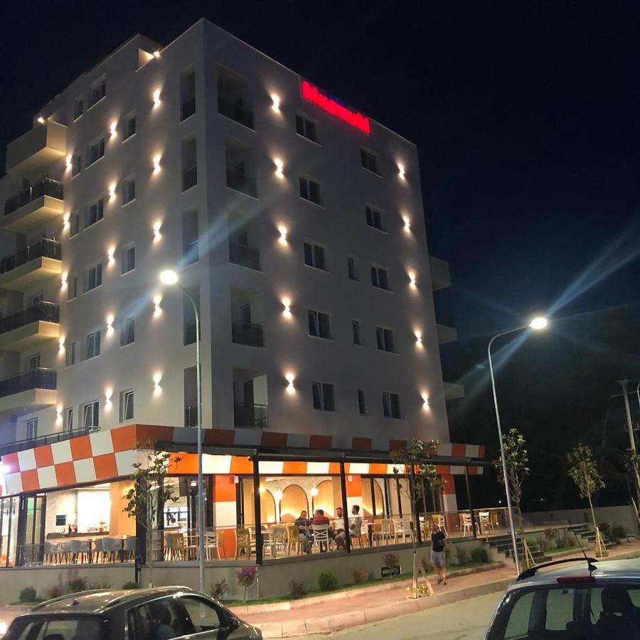 Milenium Hotel Shëngjin Kültér fotó