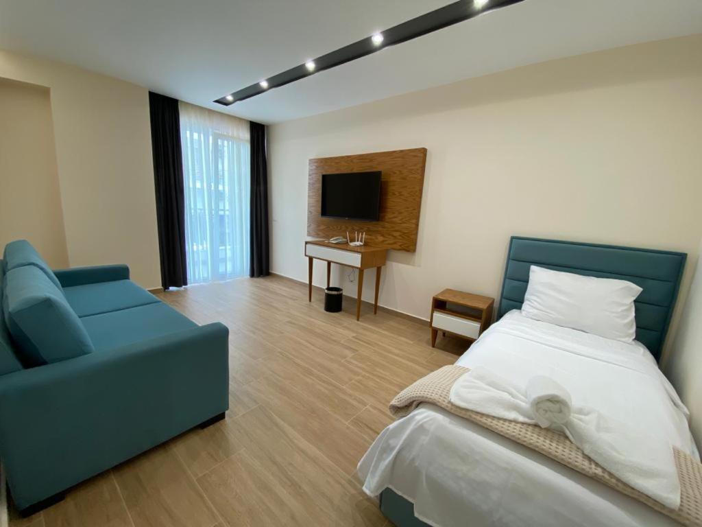 Milenium Hotel Shëngjin Kültér fotó