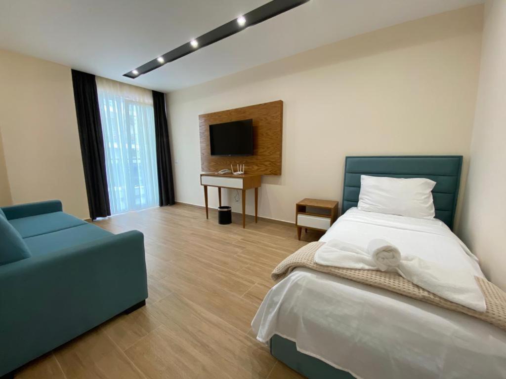 Milenium Hotel Shëngjin Kültér fotó